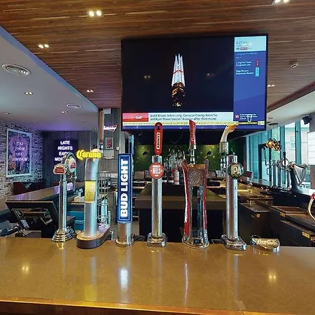 Village Hotel Farnborough 