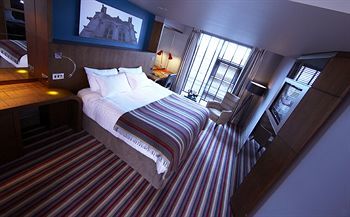 Village Farnborough 4* Фарнборо
