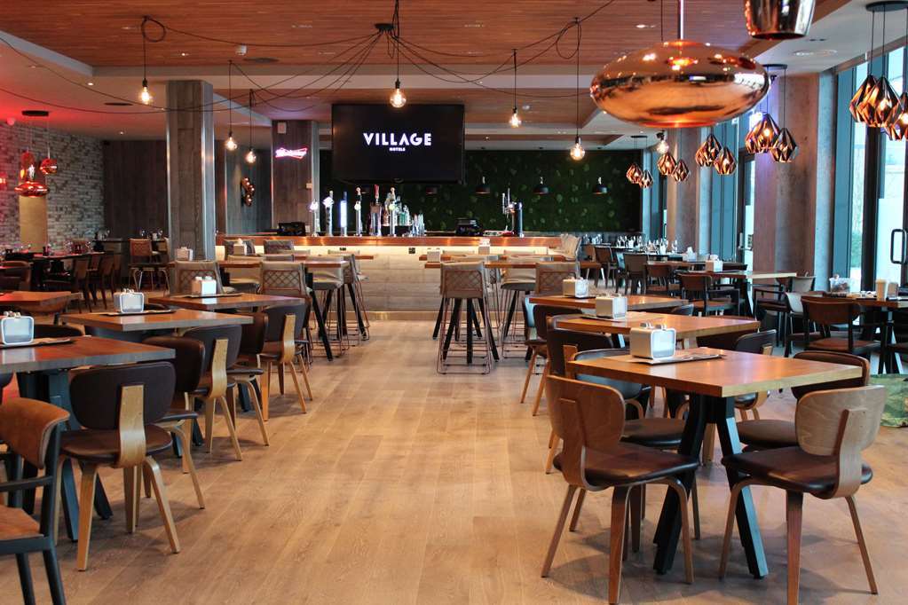 Отель Village Farnborough 4*